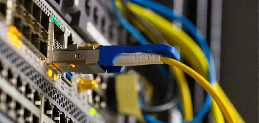 What Is the Function of Fiber Optic Transceivers? Which One Transmits? Which One Receives?