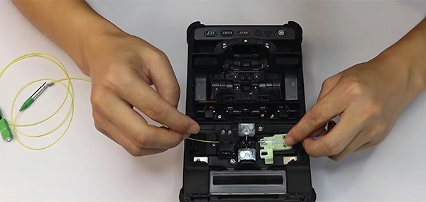 Splicing Quick Connector