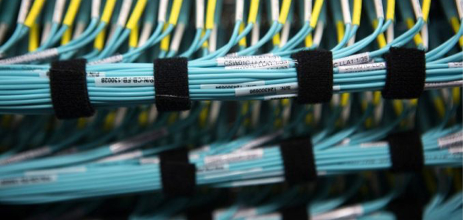 Reason Analysis of Using AOC Active Optical Cable in Data Center Wiring